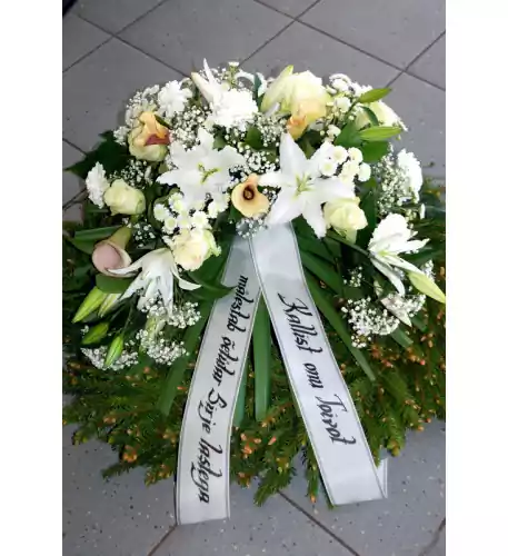 Wreath with white flowers: Lilys, Roses, Callas-2