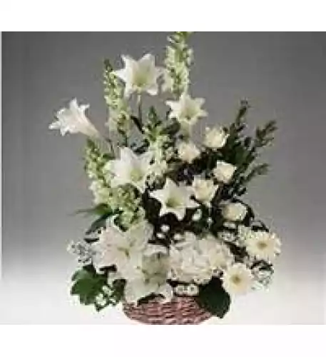 White Floral Arrangement With Lilies, Roses And Saint Vincent